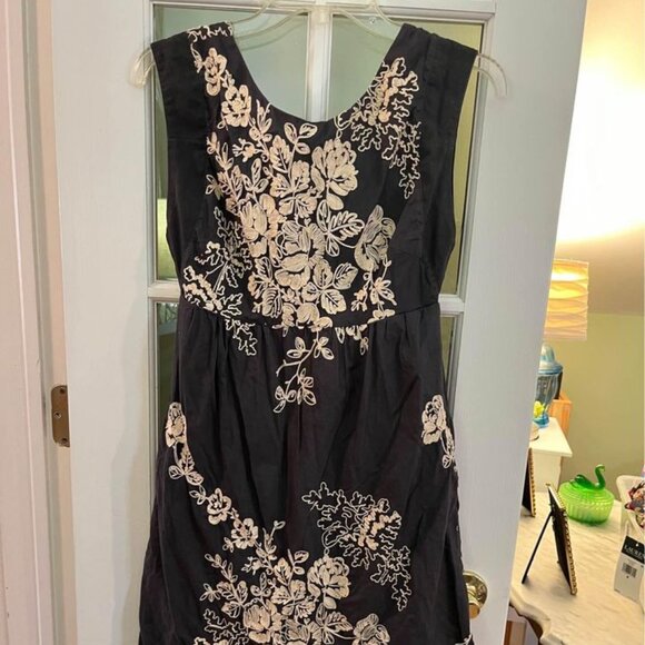 J Crew Mirabel Gray Cream Embroidered Floral Dress SZ 2 Pockets Garden Party - Picture 3 of 9